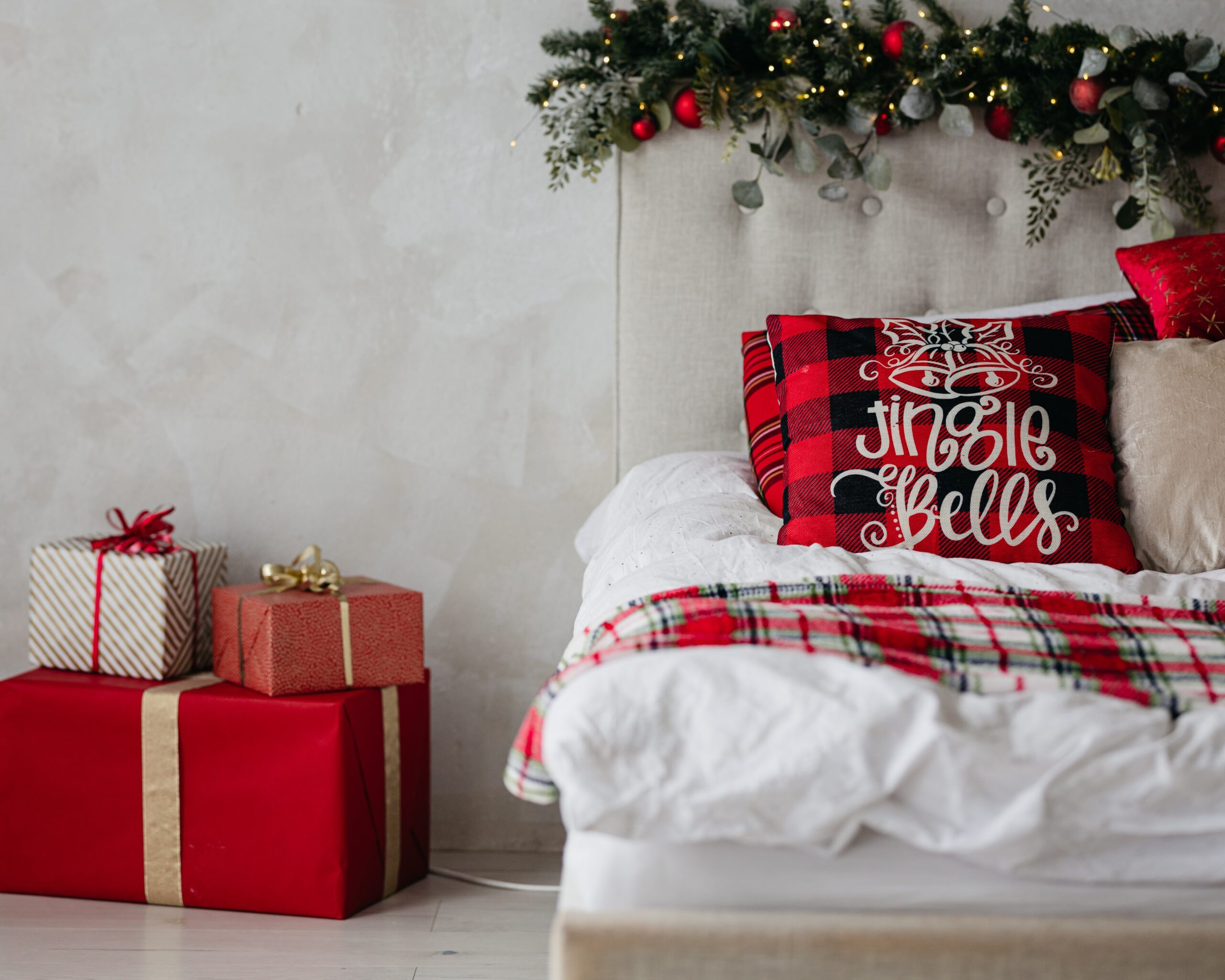 How to Create Comfortable Guest Sleeping Arrangements for the Holidays -  Bed Advice UK